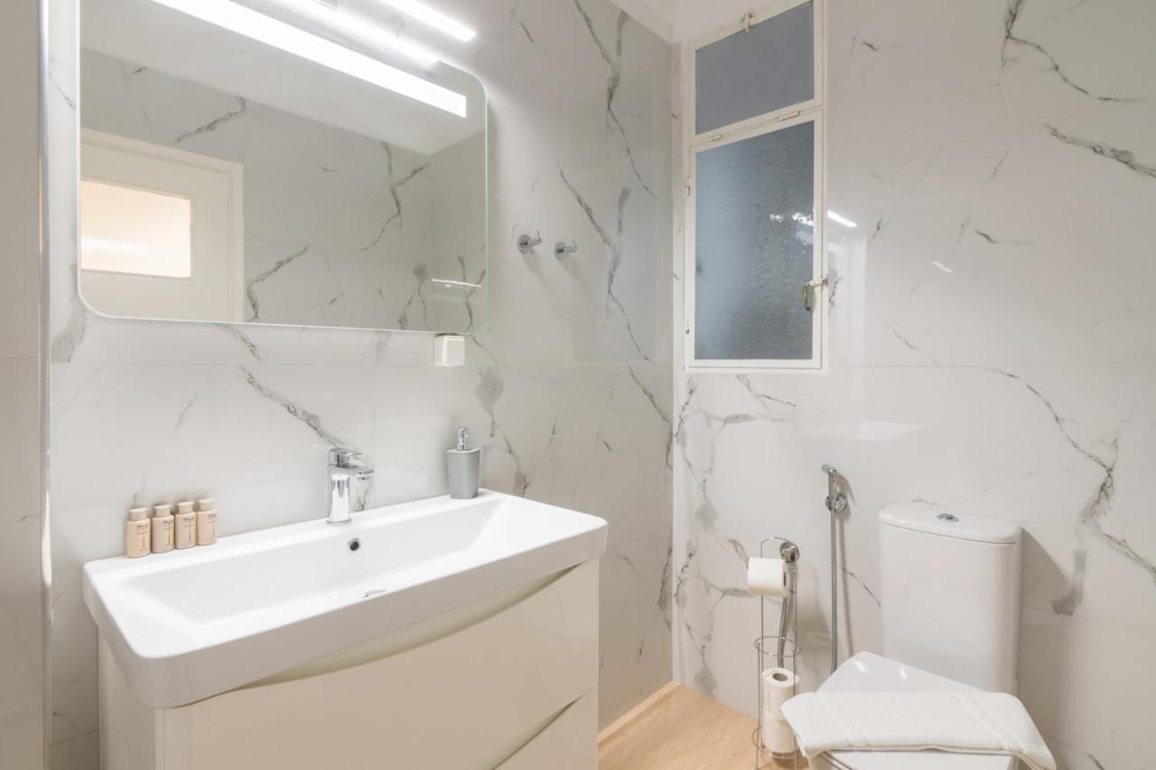 Phaedrus Living: City Center Flat Michalakopoulou Афіни Екстер'єр фото